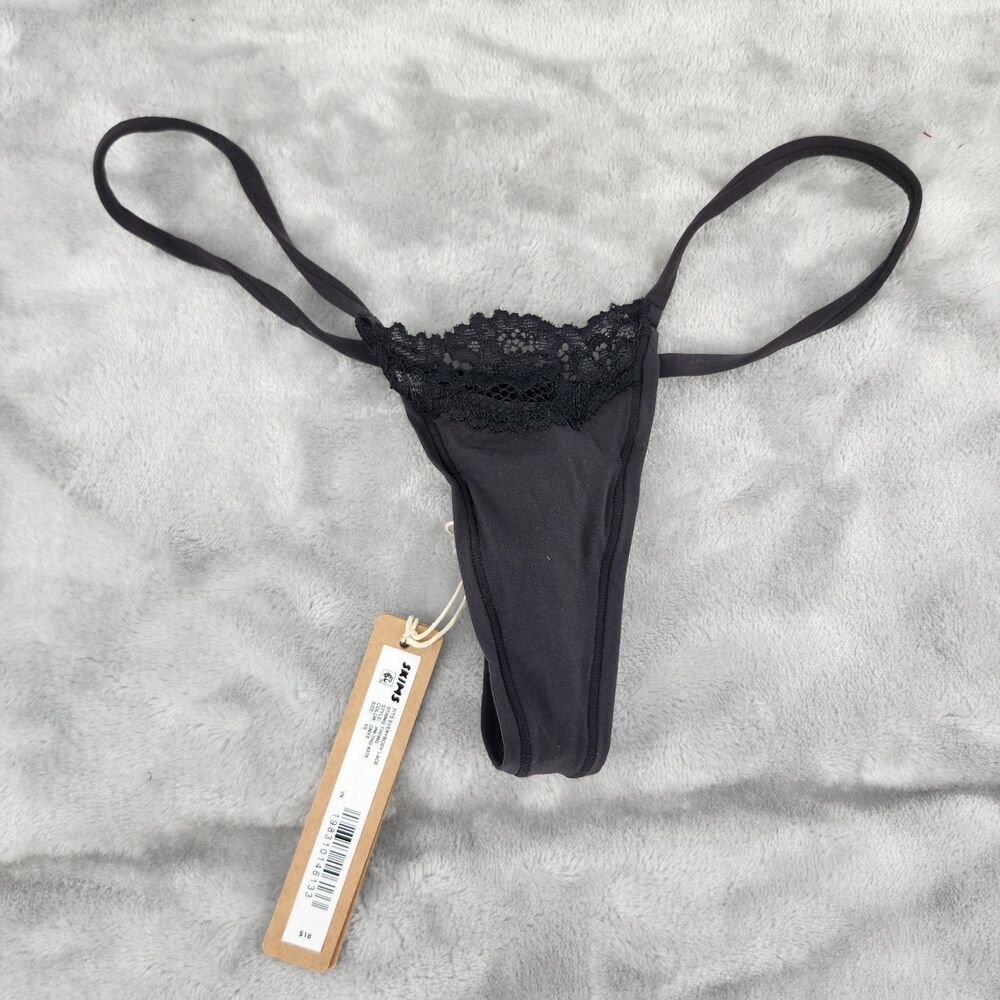 SKIMS Black Lace-Trim Thong Panty